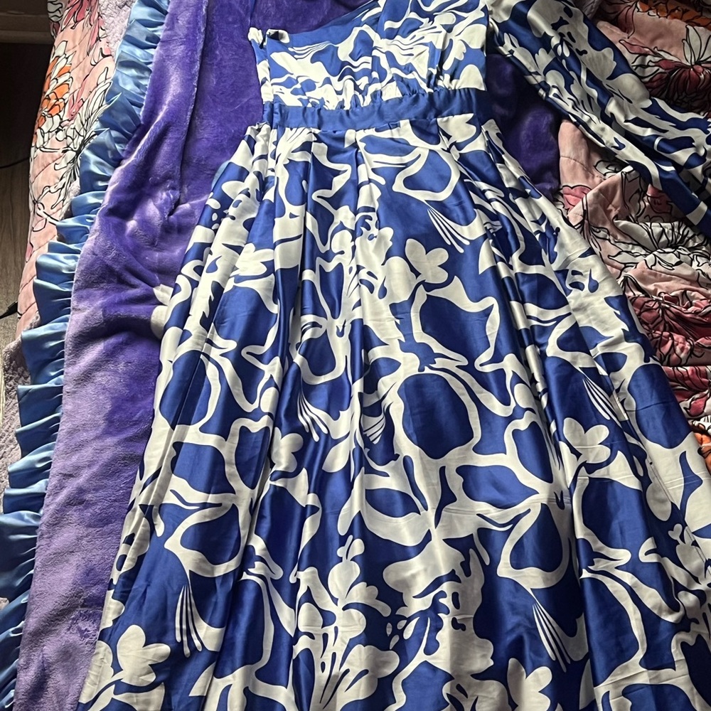 Brand new xs Fashion Nova dress. Its too small for me, They Restocked my size